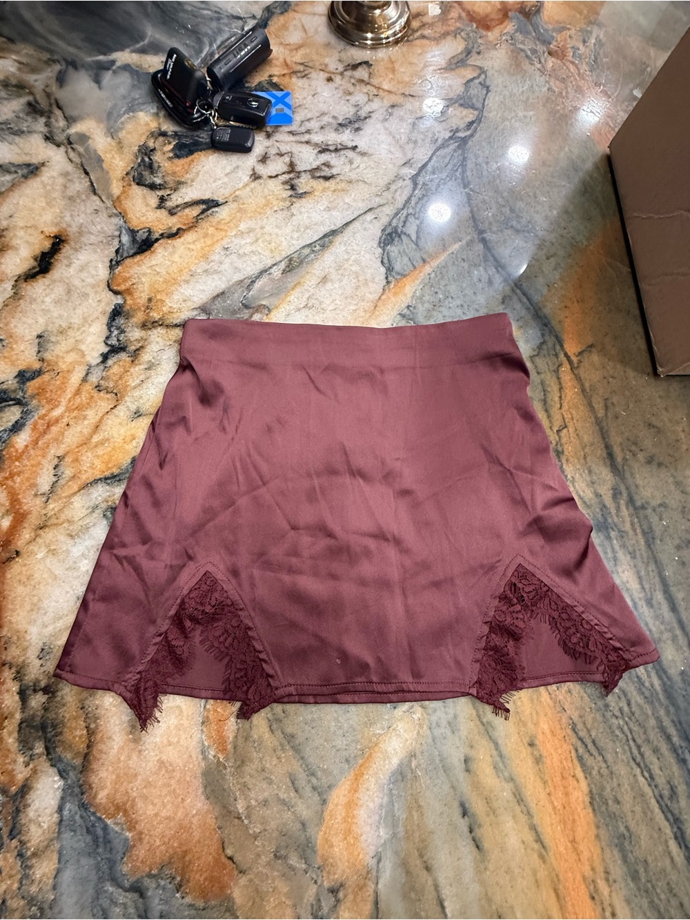 Women’s Lace Trim Mini Skirt - Burgundy